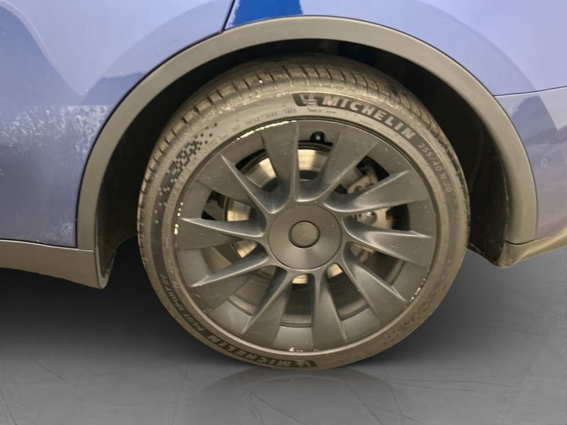 Tesla Model Y bild 30