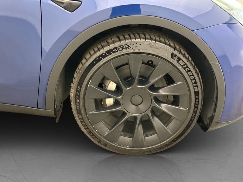 Tesla Model Y bild 31