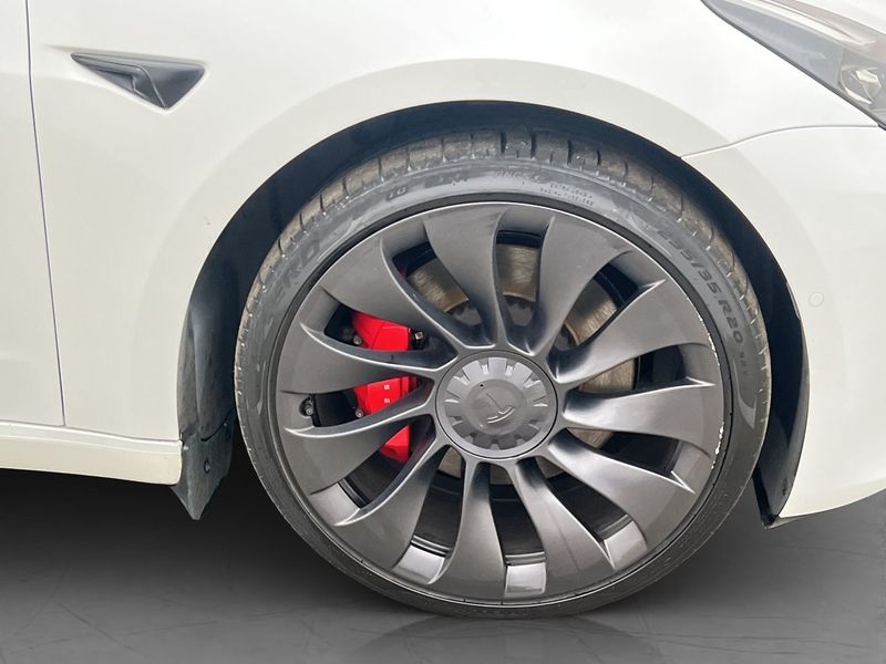 Tesla Model 3 bild 31