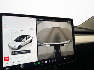 Tesla Model 3 bild 18