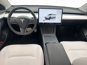 Tesla Model 3 bild 12