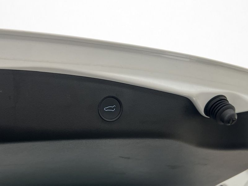 Tesla Model 3 bild 28