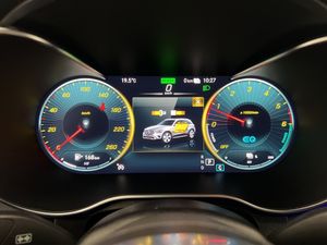 Mercedes GLC300 bild 24