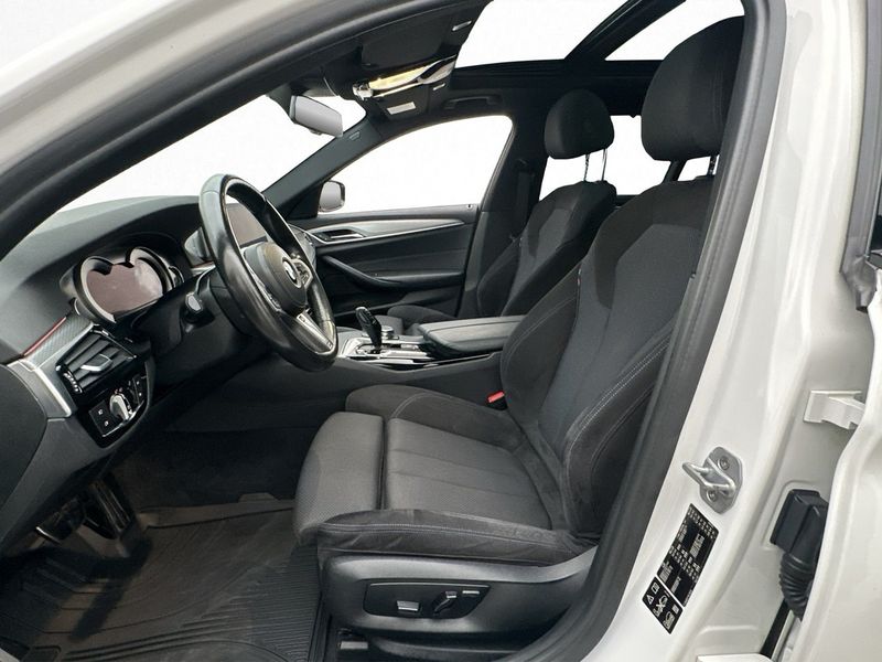 BMW 530 bild 10