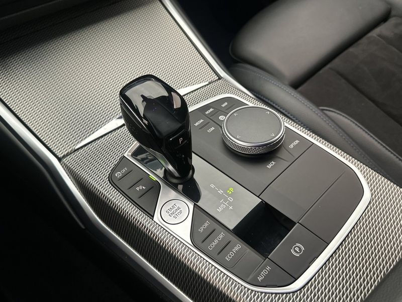 BMW 320 bild 18