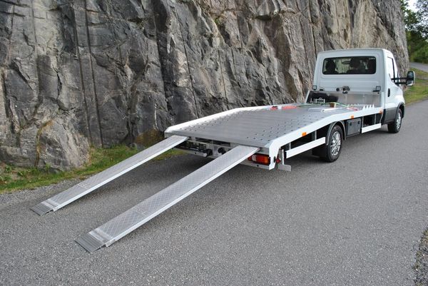 Iveco Daily Biltransport 180HK Hi-Matic - 2026