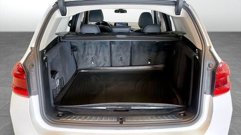 BMW iX3 bild 10