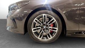 BMW 530 bild 9