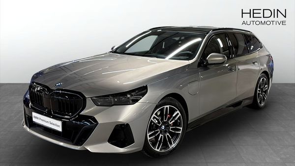 BMW 530 e xDrive Touring Business Edition M sport Pro Pano DAP - 2026