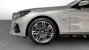 BMW 530 bild 9
