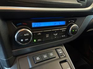Toyota Auris bild 22