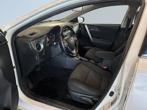 Toyota Auris bild 7