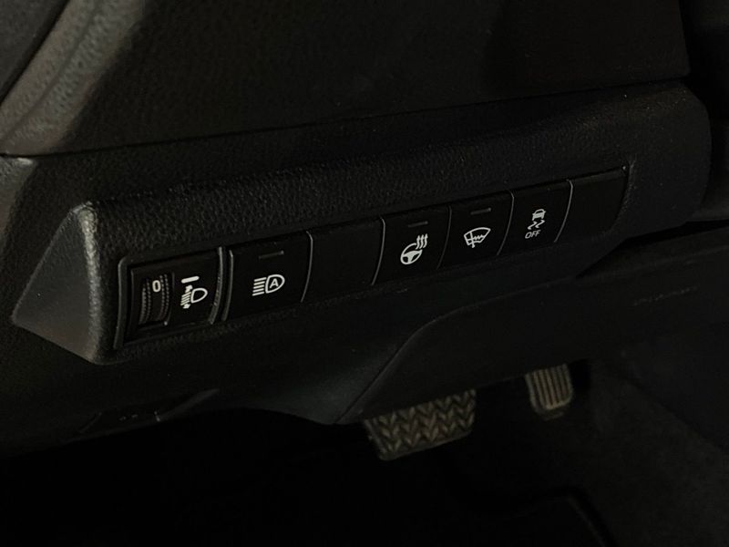 Suzuki Swace bild 19