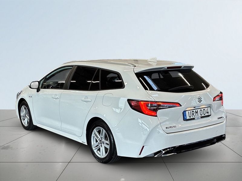 Suzuki Swace bild 5