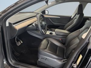 Tesla Model Y bild 7