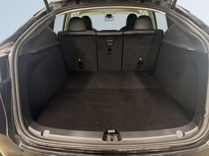 Tesla Model Y bild 12