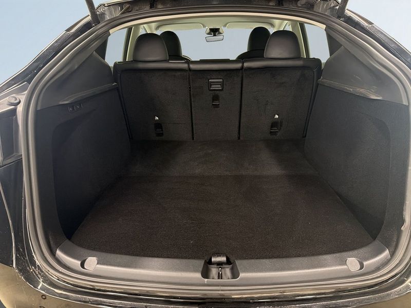 Tesla Model Y bild 12