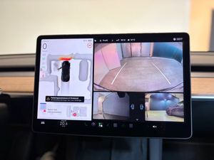 Tesla Model Y bild 11