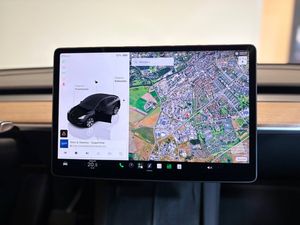 Tesla Model Y bild 10