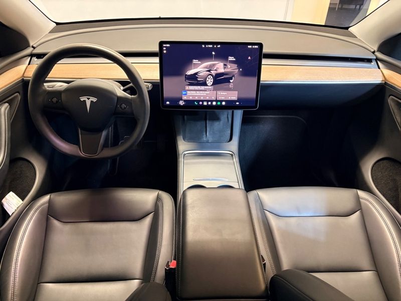 Tesla Model Y bild 7