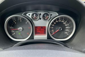 Ford Kuga bild 12