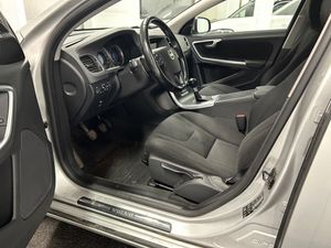 Volvo V60 bild 8