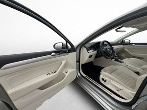 Volkswagen Passat bild 11