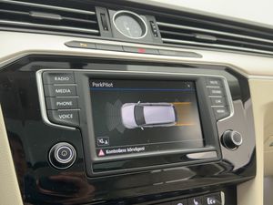 Volkswagen Passat bild 23