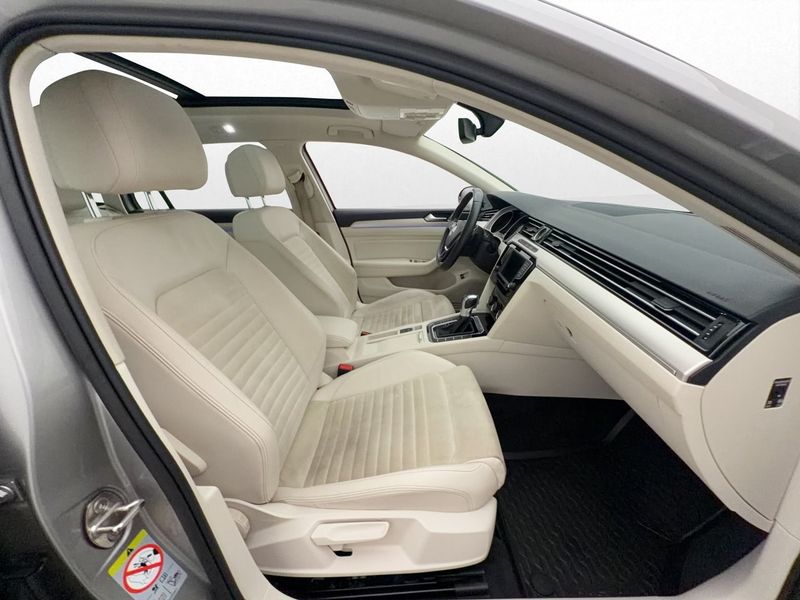 Volkswagen Passat bild 15