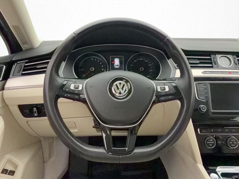Volkswagen Passat bild 14
