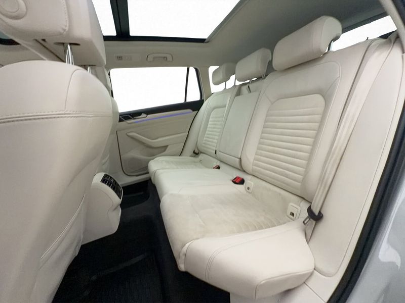 Volkswagen Passat bild 17