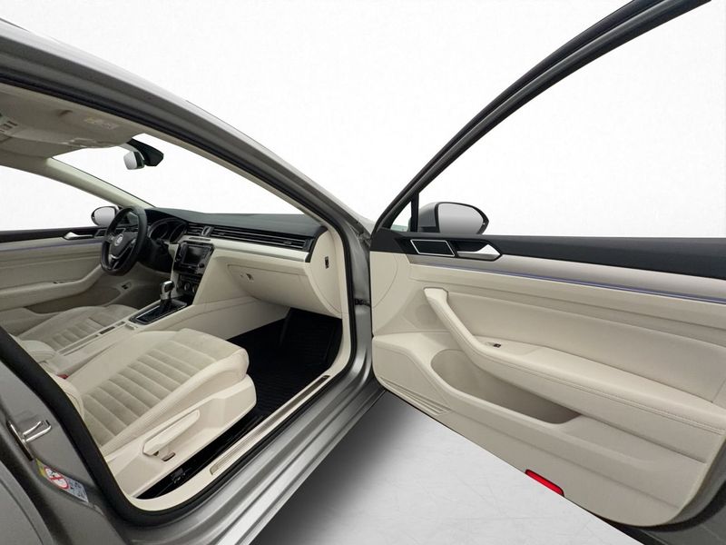 Volkswagen Passat bild 16