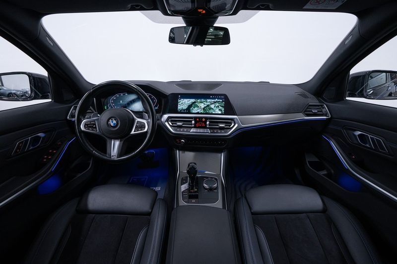 BMW 330 bild 12