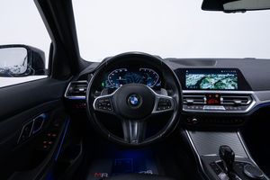 BMW 330 bild 13