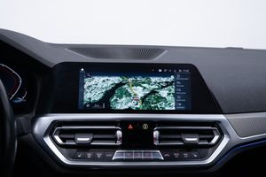 BMW 330 bild 18