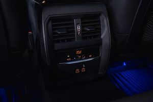 BMW 330 bild 10