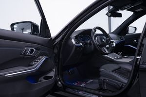 BMW 330 bild 6