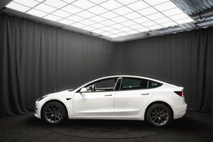 Tesla Model 3 bild 10
