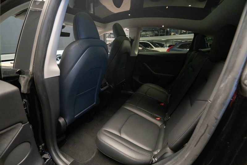 Tesla Model Y bild 20