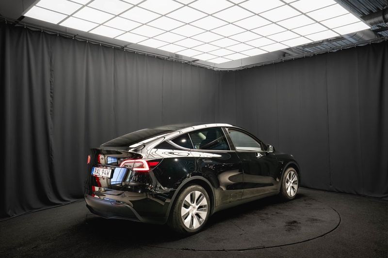 Tesla Model Y bild 7