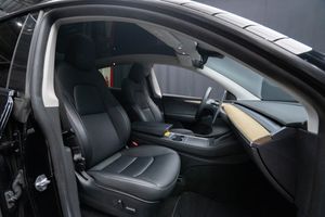 Tesla Model Y bild 19