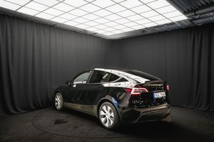 Tesla Model Y bild 9