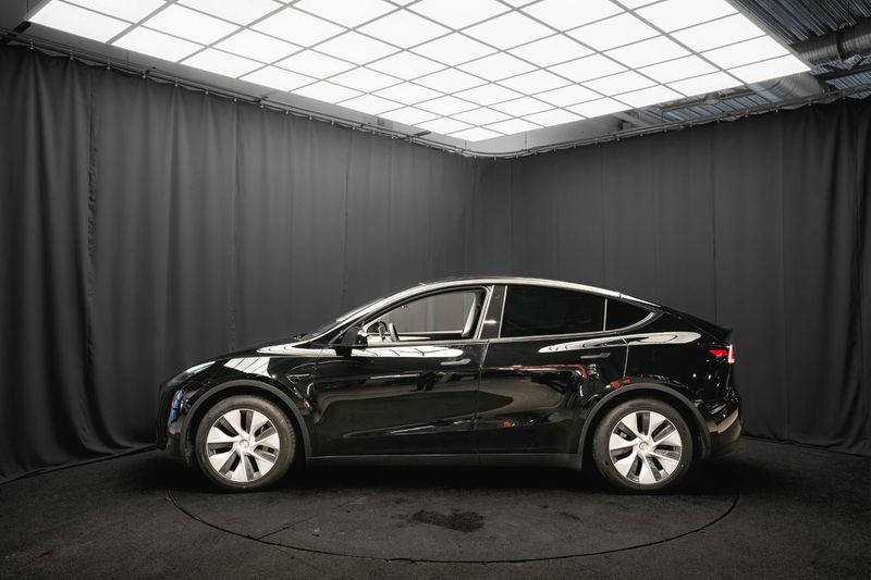 Tesla Model Y bild 10