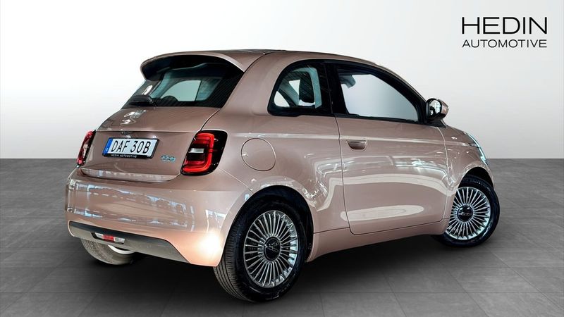 Fiat 500e bild 2