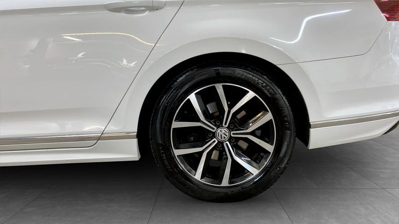 Volkswagen Passat bild 6