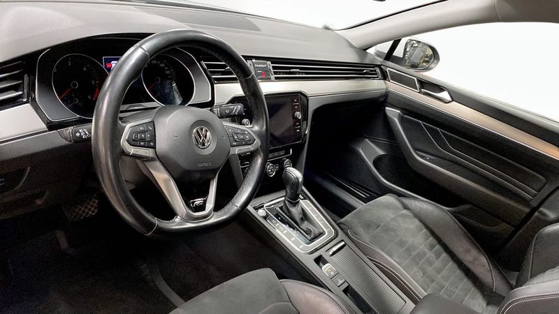Volkswagen Passat bild 7