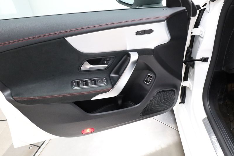 Mercedes CLA250 bild 13