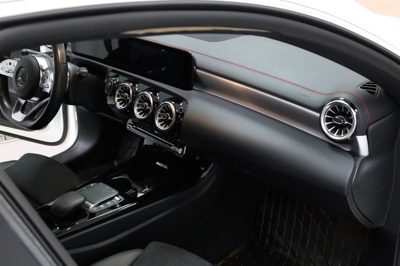 Mercedes CLA250 bild 19
