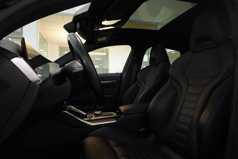 BMW i4 bild 9