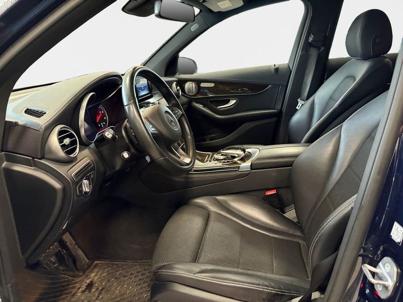 Mercedes GLC220 bild 9